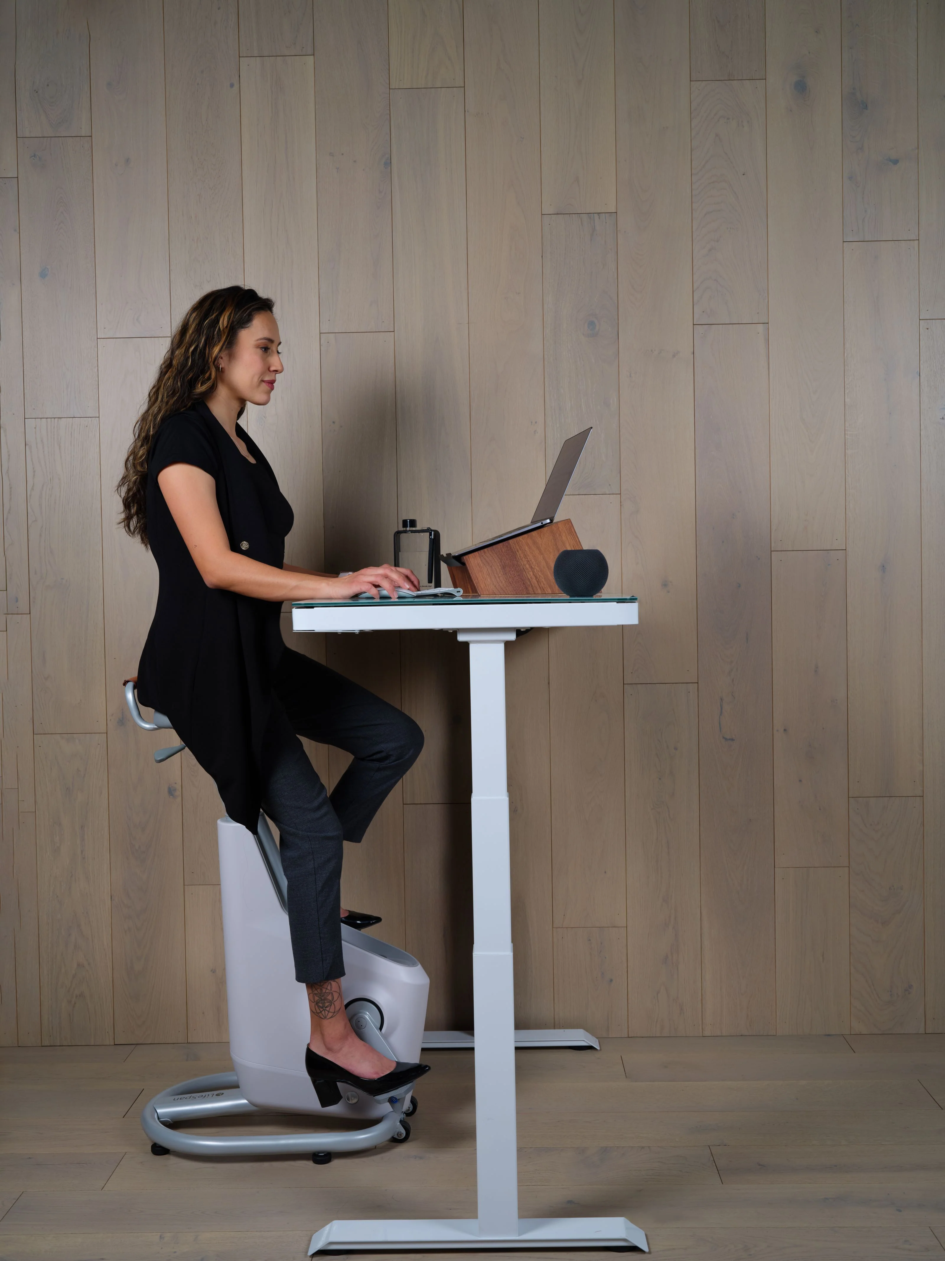 SDG Glass Standing Desk - Image 5