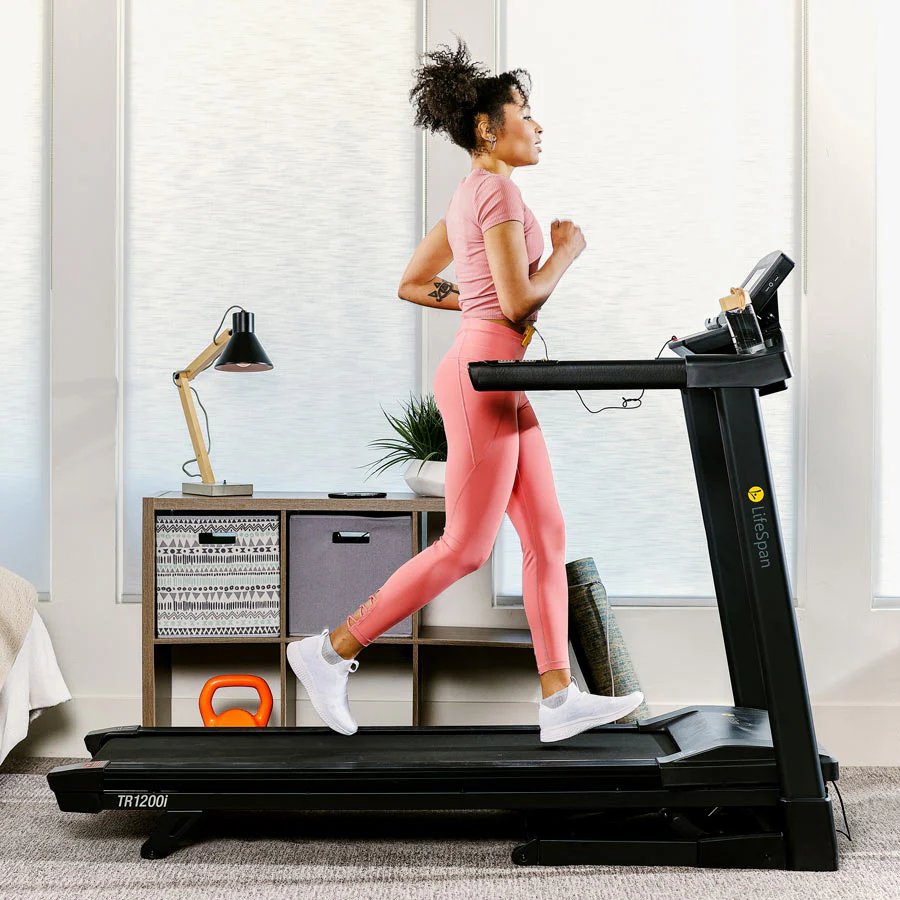 TR1200i Folding Treadmill - Image 4