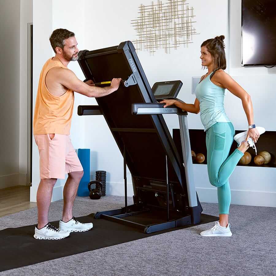 TR5500iM Folding Treadmill - Image 5